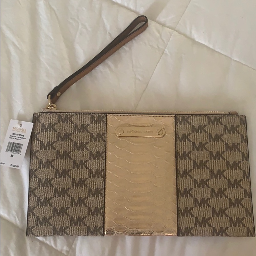 💖New Michael Kors Gold Clutch